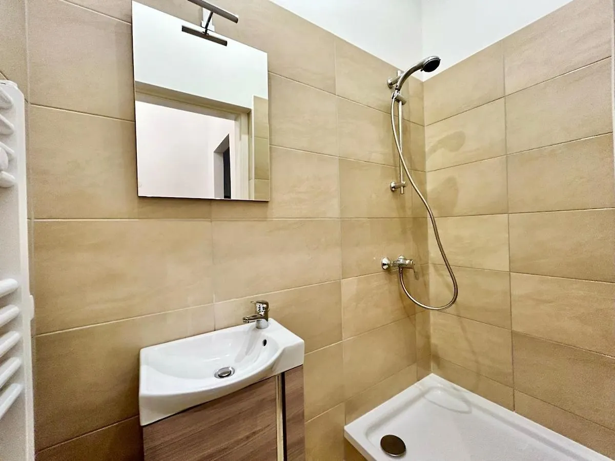 Sunny Central 70 M2 Long Term Apartment With Free Parking Vienna Austria
