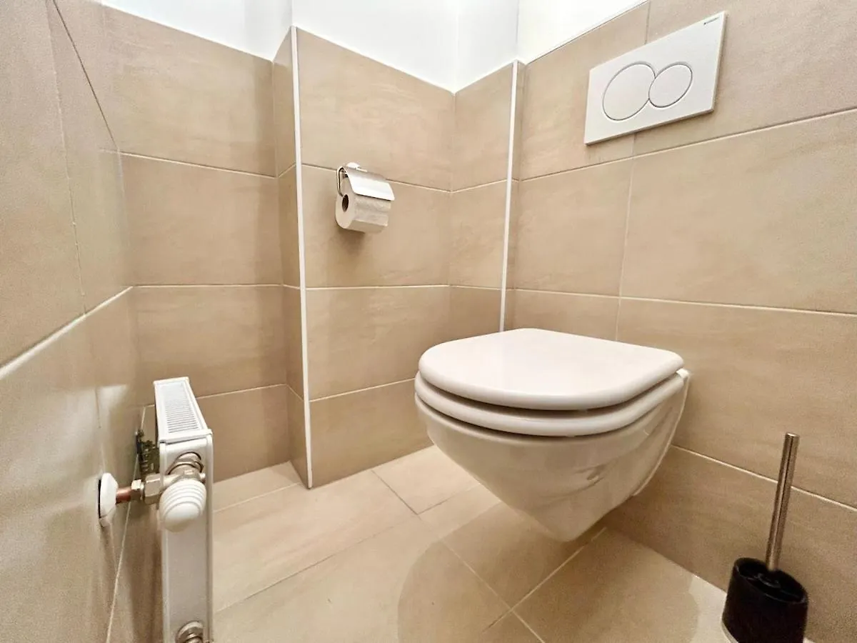 Sunny Central 70 M2 Long Term Apartment With Free Parking Vienna